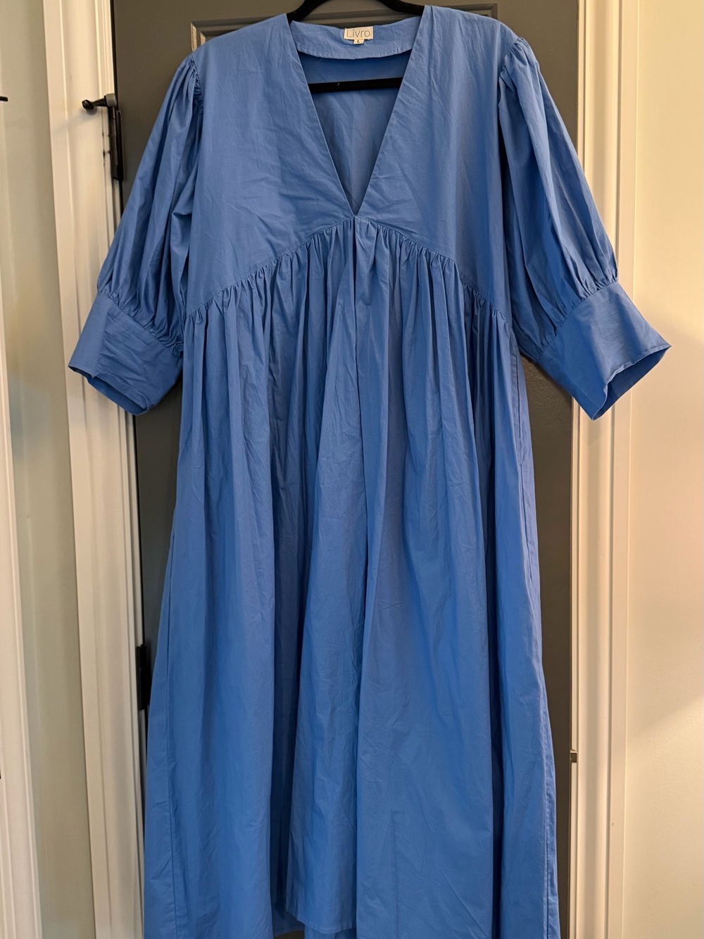 Livo Blue cotton V-Neck Gathered Midi Dress with pockets L